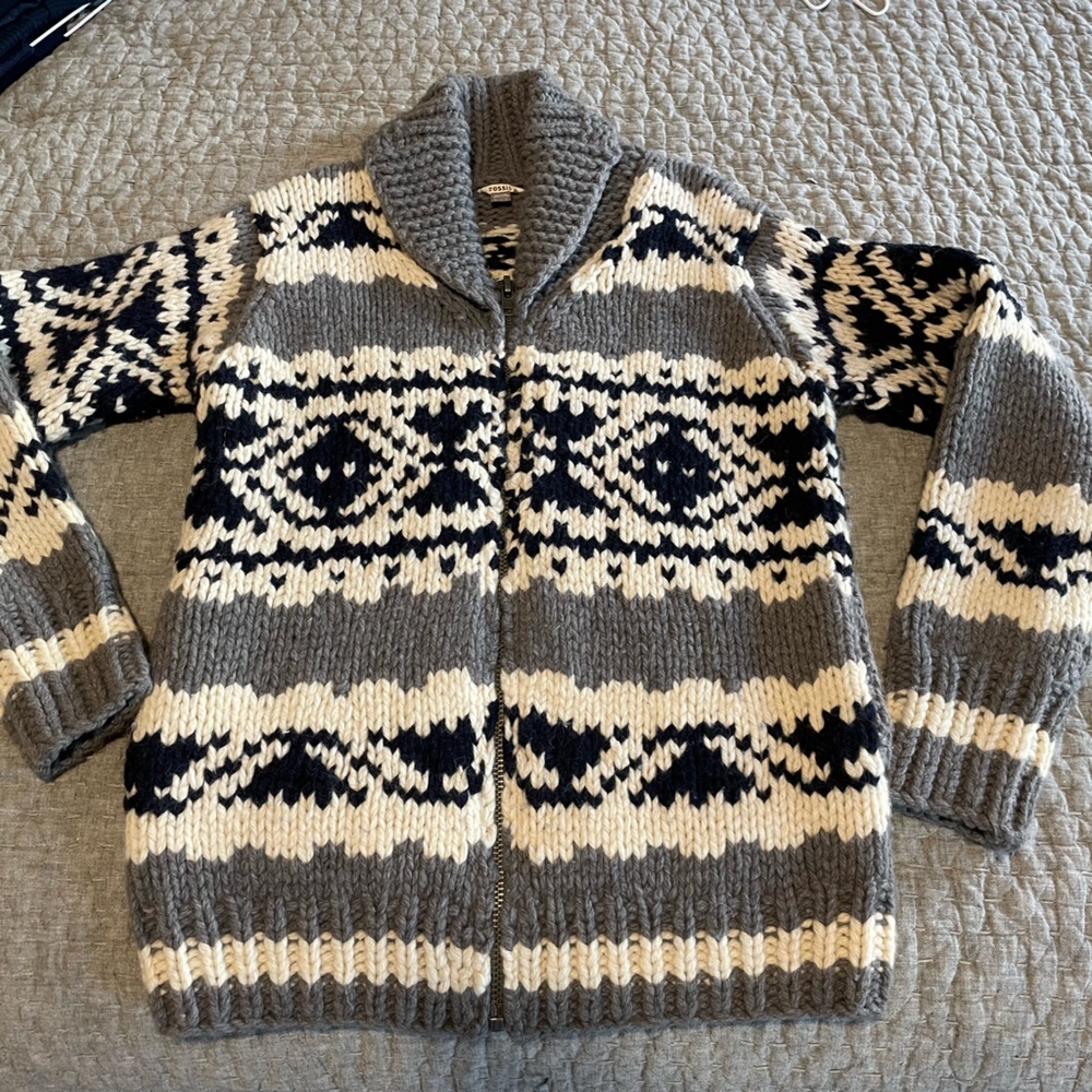 Like New Fossil Women’s wool buffalo chunky cardigan Size:XS